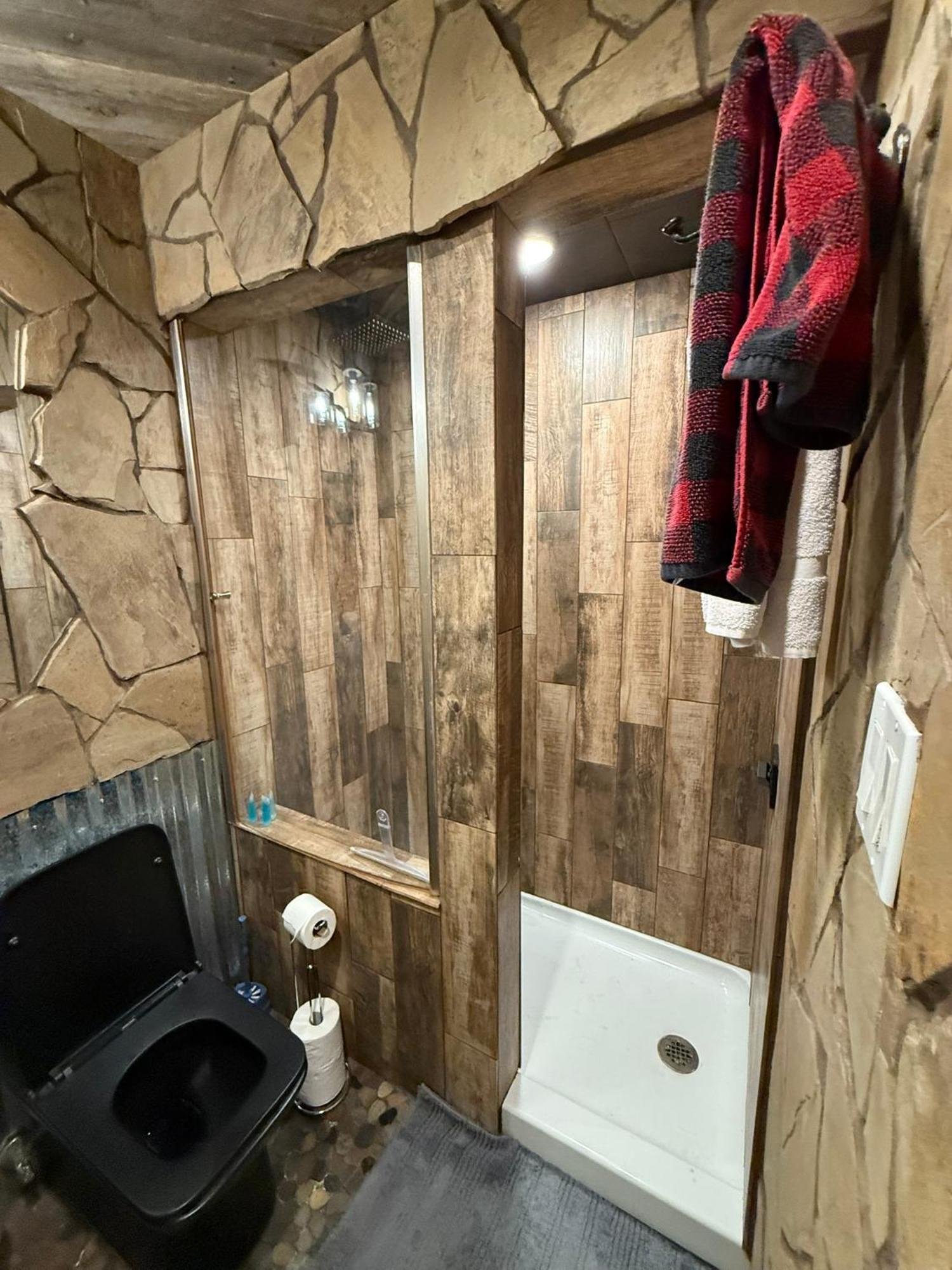Country house Bunk House The Roost Lakehills