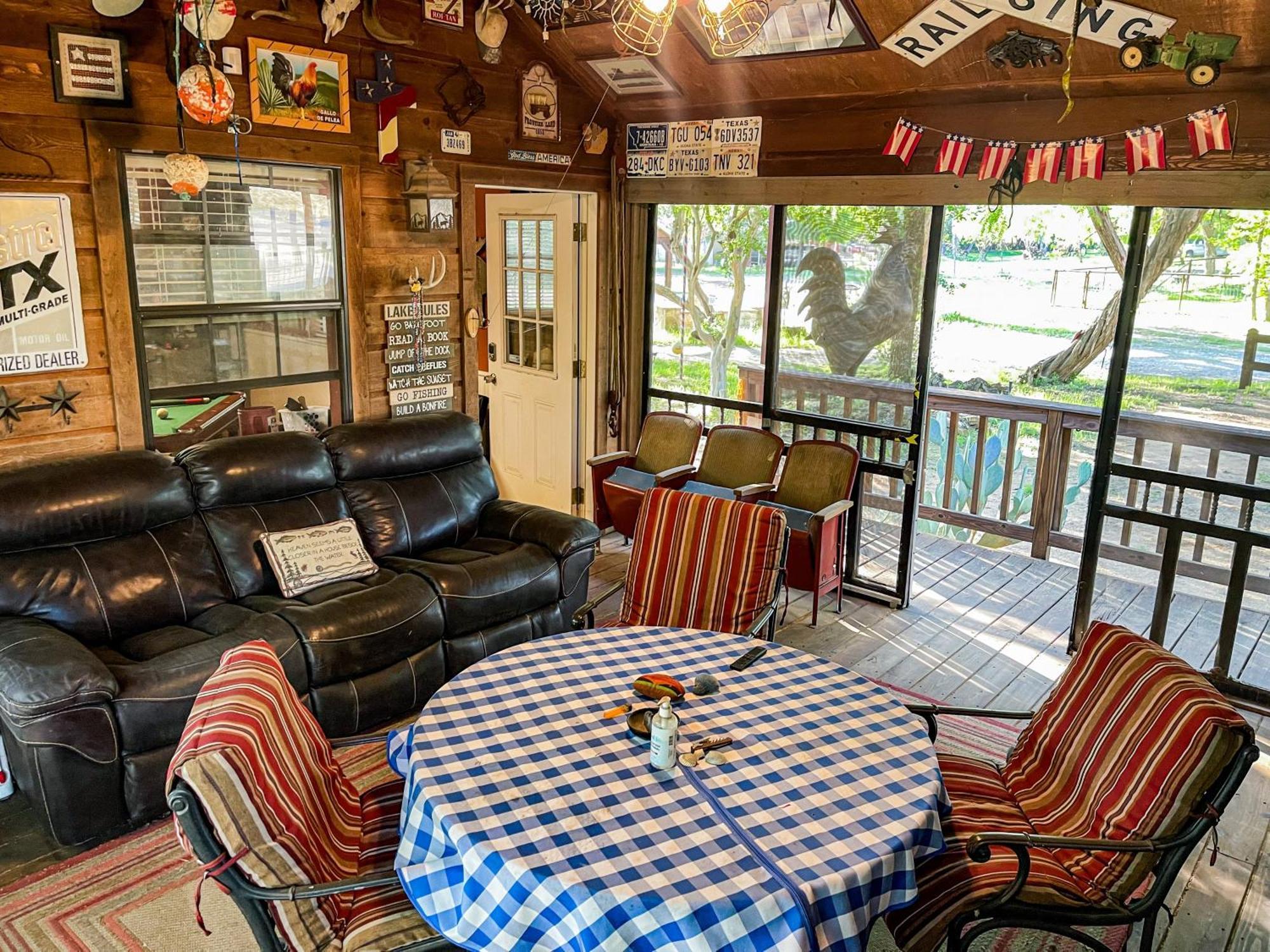 Bunk House The Roost Casa rural Lakehills