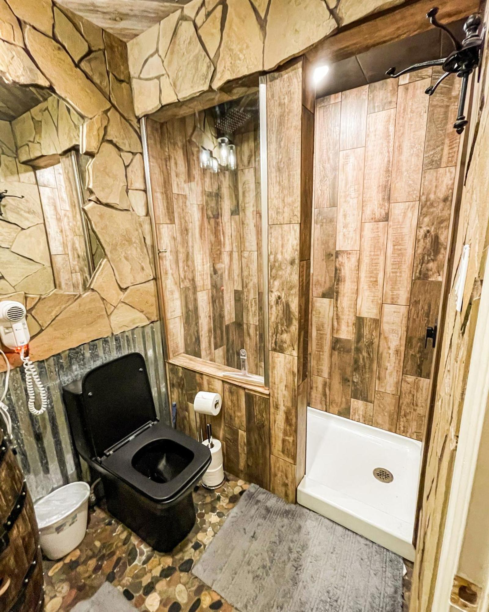 Bunk House The Roost * Lakehills